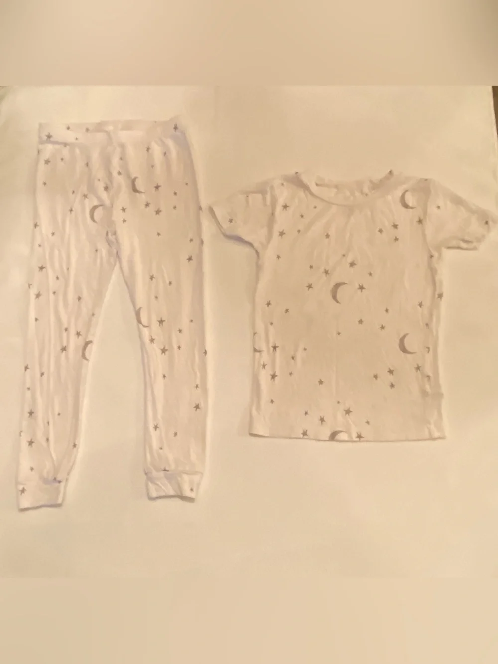 Carter's White Moon & Star Short Sleeve Pajama Set 3T Unisex, EUC